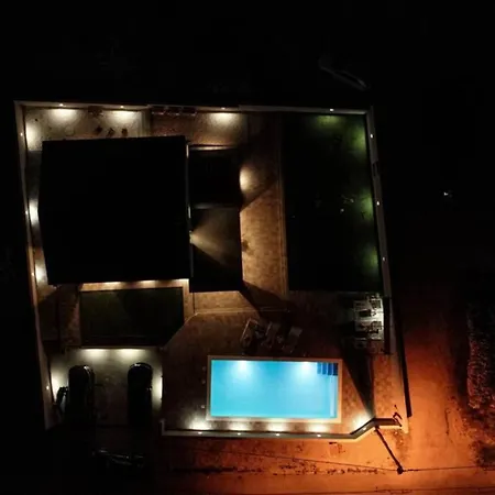 Villa New Buterin With Heated Pool *