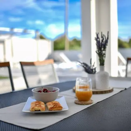 New Buterin With Heated Pool Novigrad (Dalmatia)