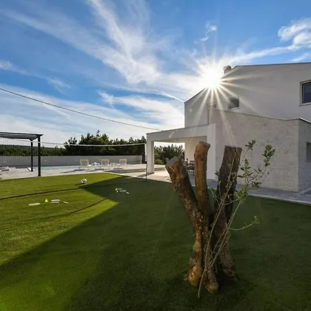 New Buterin With Heated Pool