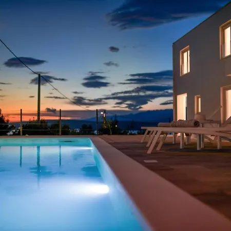 New Buterin With Heated Pool Villa
